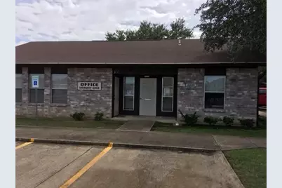 112 Dixon Dr, Devine, TX 78016 - Photo 5