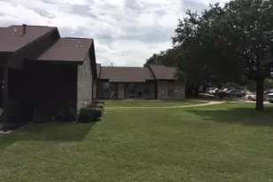 112 Dixon Dr, Devine, TX 78016 - Photo 7