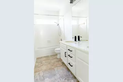 22 Cottage Grove Place, The Woodlands, TX 77381 - Photo 17