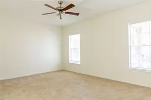 22 Cottage Grove Pl, The Woodlands, TX 77381 - Photo 11