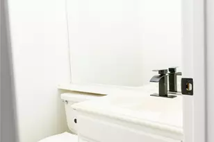 22 Cottage Grove Pl, The Woodlands, TX 77381 - Photo 9