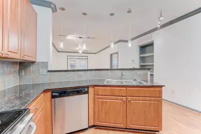 1711 Old Spanish Trail #110, Houston, TX 77054 - Photo 7