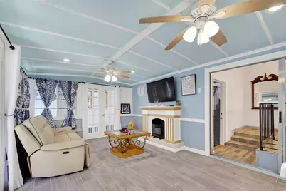 7404 Erath Street, Houston, TX 77023 - Photo 15