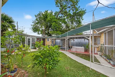 7404 Erath Street, Houston, TX 77023 - Photo 27