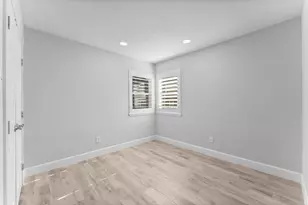 22 Shady Oak Ln, Conroe, TX 77304 - Photo 29