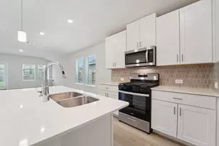 2519 Gray Gale Ct, Baytown, TX 77523 - Photo 11