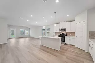 2519 Gray Gale Ct, Baytown, TX 77523 - Photo 9