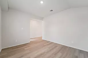 2519 Gray Gale Ct, Baytown, TX 77523 - Photo 15