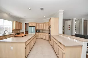 1155 Rustling Wind Ln, League City, TX 77573 - Photo 11