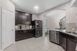 8707 W Cres Lake Cir, Baytown, TX 77521 - Photo 11