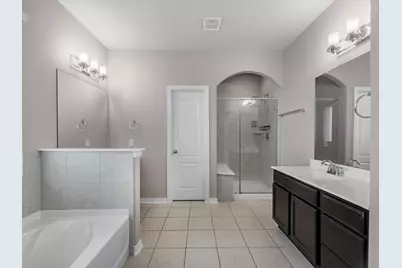 8707 W Crescent Lake Circle, Baytown, TX 77521 - Photo 17