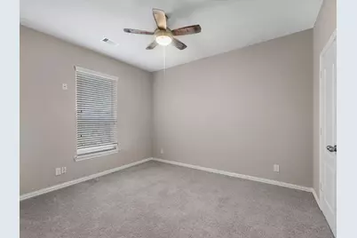 8707 W Crescent Lake Circle, Baytown, TX 77521 - Photo 21