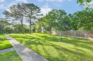 5634 Birchmont Dr, Houston, TX 77091 - Photo 33