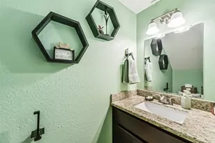 5634 Birchmont Dr, Houston, TX 77091 - Photo 15