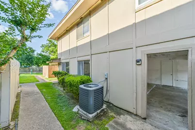 5634 Birchmont Drive #C, Houston, TX 77091 - Photo 31