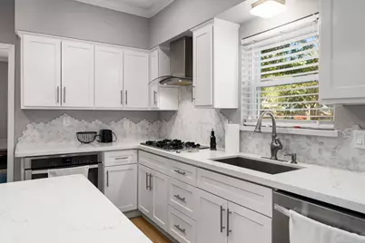 5338 Holly View Drive, Houston, TX 77091 - Photo 13