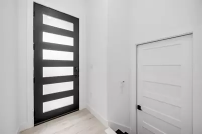 3020 Retta Street, Houston, TX 77026 - Photo 3