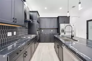 3020 Retta St, Houston, TX 77026 - Photo 11