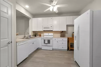 2815 Kings Crossing Drive #102, Houston, TX 77345 - Photo 9