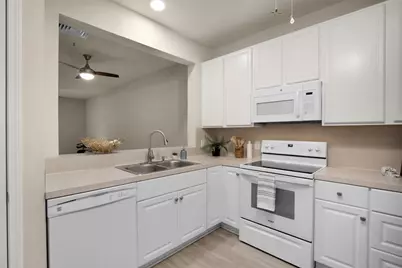 2815 Kings Crossing Drive #102, Houston, TX 77345 - Photo 11