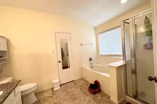 2211 Winding Hollow Dr, Katy, TX 77450 - Photo 19