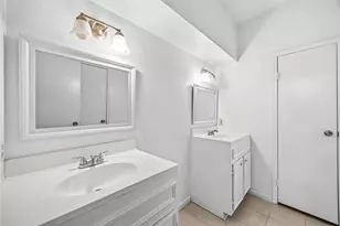 9410 Stonehouse Ln, Houston, TX 77025 - Photo 19