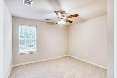 8214 Sunberry Shadow Drive, Houston, TX 77016 - Photo 3