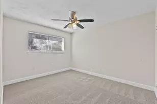 15514 Diana Ln, Houston, TX 77062 - Photo 17