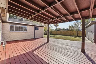 15514 Diana Ln, Houston, TX 77062 - Photo 21