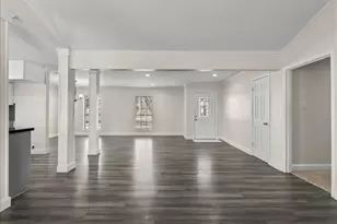 15514 Diana Ln, Houston, TX 77062 - Photo 3