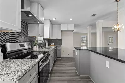 15514 Diana Lane, Houston, TX 77062 - Photo 5