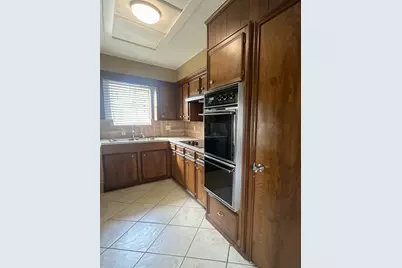 3800 Kingsway Drive, Baytown, TX 77521 - Photo 21