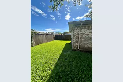 3800 Kingsway Drive, Baytown, TX 77521 - Photo 35