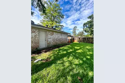 3800 Kingsway Drive, Baytown, TX 77521 - Photo 33
