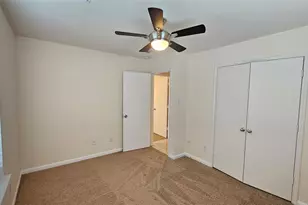 7918 Barnes Ridge Ln, Houston, TX 77072 - Photo 11
