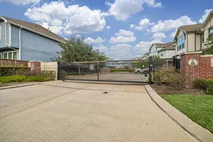 4719 Glen Isle Dr, Houston, TX 77009 - Photo 43