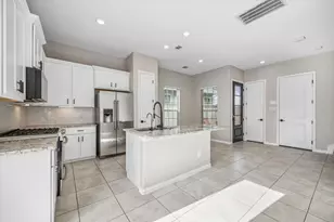 4719 Glen Isle Dr, Houston, TX 77009 - Photo 15