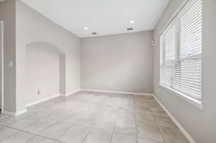 4719 Glen Isle Dr, Houston, TX 77009 - Photo 5