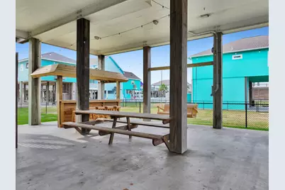 857 Wommack, Crystal Beach, TX 77650 - Photo 11