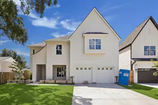 1335 Gardenia Dr, Houston, TX 77018 - Photo 1