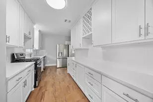 3916 Kennon St, Houston, TX 77009 - Photo 9