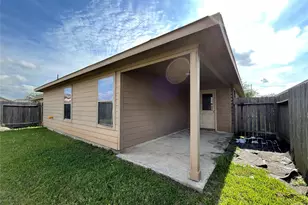 1639 Mustang Cyn Wy, Houston, TX 77049 - Photo 3