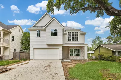 1050 W 42nd Street, Houston, TX 77018 - Photo 1