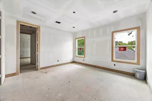 1050 W 42nd St, Houston, TX 77018 - Photo 21
