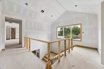 1050 W 42nd Street, Houston, TX 77018 - Photo 13
