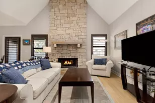 1227 Gruene Valley Cir, New Braunfels, TX 78130 - Photo 5