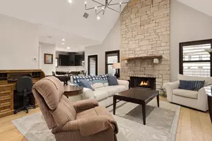 1227 Gruene Valley Cir, New Braunfels, TX 78130 - Photo 3