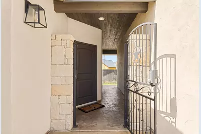 1227 Gruene Valley Circle, New Braunfels, TX 78130 - Photo 17