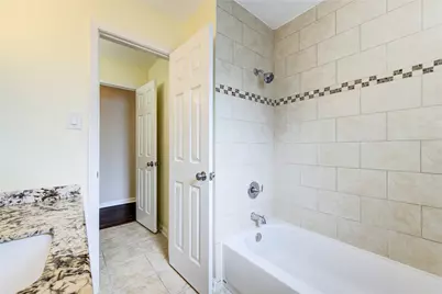 9611 Greenwillow Street, Houston, TX 77096 - Photo 15