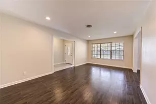 9611 Greenwillow St, Houston, TX 77096 - Photo 13